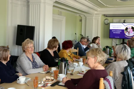 Uczestnicy spotkania zespołu ekspertów do spraw polityki senioralnej