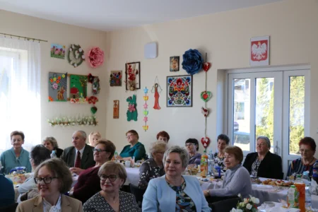 Uczestnicy spotkania w Klubie Senior+ w Tokarni