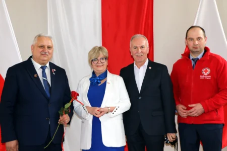 Uczestnicy uroczystości wręczenia odznaczeń państwowych