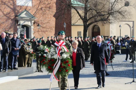 Rzeszów uczcił 106. rocznicę śmierci płk. Leopolda Lisa-Kuli - majora piechoty Wojska Polskiego, kawalera Orderu Virtuti Militari. W uroczystościach wzięła udział wojewoda podkarpacki Teresa Kubas-Hul.