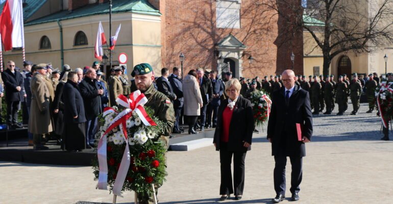 Rzeszów uczcił 106. rocznicę śmierci płk. Leopolda Lisa-Kuli - majora piechoty Wojska Polskiego, kawalera Orderu Virtuti Militari. W uroczystościach wzięła udział wojewoda podkarpacki Teresa Kubas-Hul.