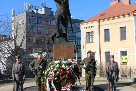 Rzeszów uczcił 106. rocznicę śmierci płk. Leopolda Lisa-Kuli - majora piechoty Wojska Polskiego, kawalera Orderu Virtuti Militari. W uroczystościach wzięła udział wojewoda podkarpacki Teresa Kubas-Hul.