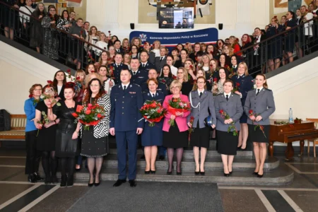 Uczestnicy koncertu z okazji 100 lat Policji Kobiecej