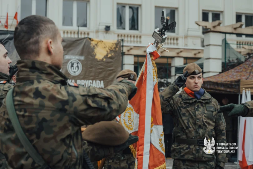 Uczestnicy przysięgi wojskowej podkarpackich terytorialsów