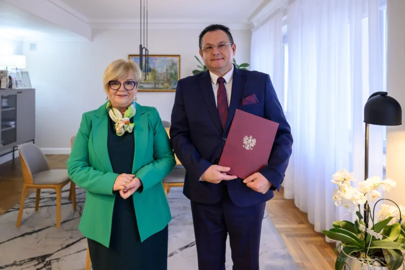 Teresa Kubas-Hul, Wojewoda Podkarpacki i dr hab. n. med. Robert Brodowski, • Konsultant Wojewódzki w dziedzinie chirurgii szczękowo-twarzowej.