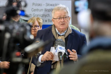 Czesław Siekierski, Minister Rolnictwa i Rozwoju Wsi na granicy w Barwinku.