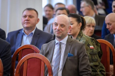 Uczestnicy spotkania dotyczącego obrony cywilnej