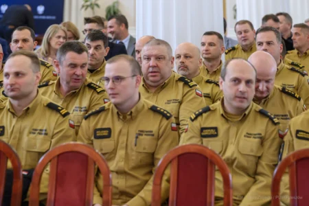 Uczestnicy spotkania dotyczącego obrony cywilnej