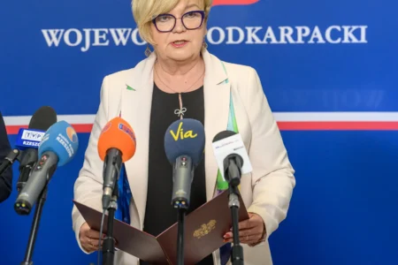 Teresa Kubas-Hul, Wojewoda Podkarpacki podczas konferencji prasowej.