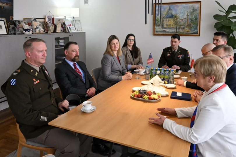 Spotkanie przedstawicieli amerykańskiej administracji i wojska z wojewodą podkarpackim.