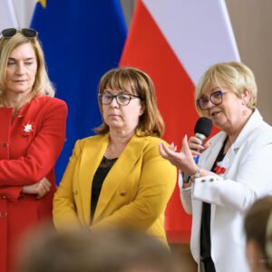 Wojewoda podkarpacki otwiera grę miejską w sali kolumnowej PUW w Rzeszowie