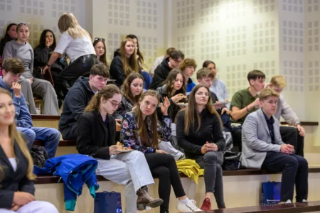 Uczestnicy spotkania w WSPiA