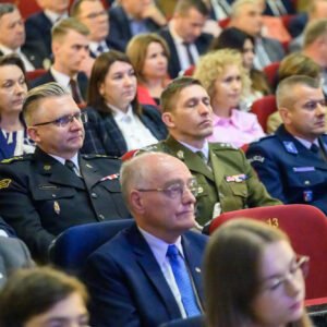 Zdjęcie przedstawia uczestników obchodów Dnia Samorządu Terytorialnego