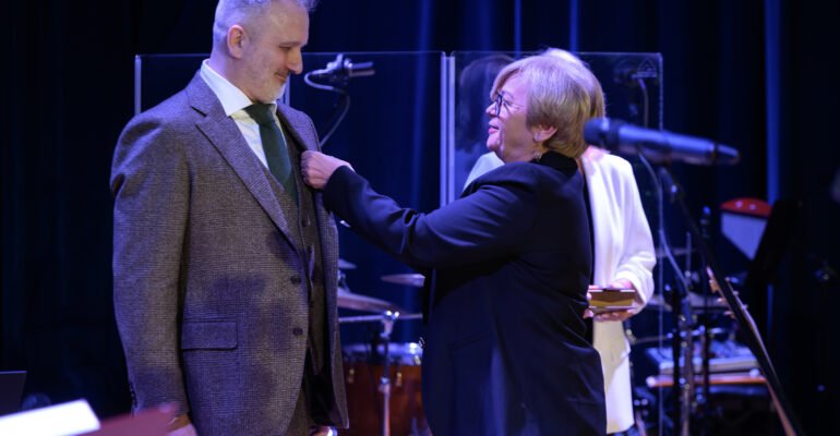 Teresa Kubas-Hul, Wojewoda Podkarpacki honoruje Pawła Steczkowskiego Medalem „Zasłużony Kulturze Gloria Artis”