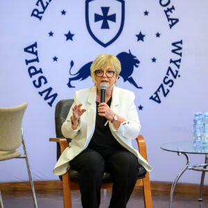 Wojewoda podkarpacki Teresa Kubas-Hul podczas spotkania w WSPiA