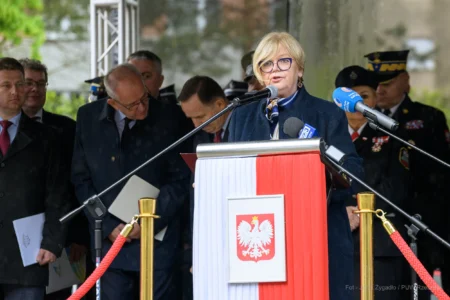 Zdjęcie przedstawia uczestników Wojewódzkich Obchodów Dnia Strażaka