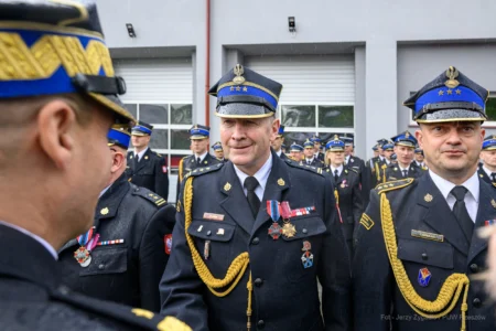 Zdjęcie przedstawia uczestników Wojewódzkich Obchodów Dnia Strażaka