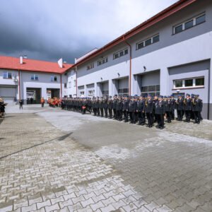 Zdjęcie przedstawia uczestników Wojewódzkich Obchodów Dnia Strażaka