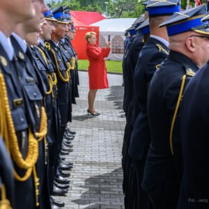 Zdjęcie przedstawia uczestników Wojewódzkich Obchodów Dnia Strażaka