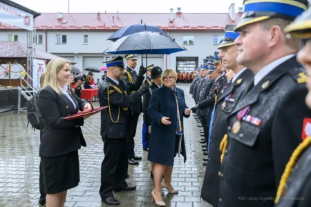 Zdjęcie przedstawia uczestników Wojewódzkich Obchodów Dnia Strażaka
