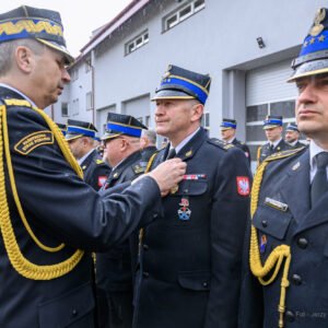 Zdjęcie przedstawia uczestników Wojewódzkich Obchodów Dnia Strażaka