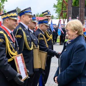 Zdjęcie przedstawia uczestników Wojewódzkich Obchodów Dnia Strażaka