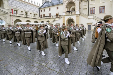 Zdjęcie przedstawia uczestników Święta Straży Granicznej