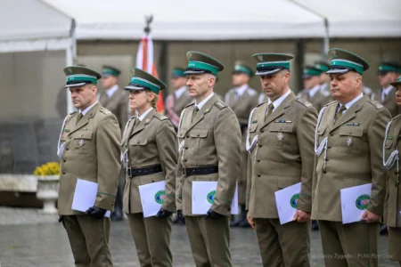 Zdjęcie przedstawia uczestników Święta Straży Granicznej