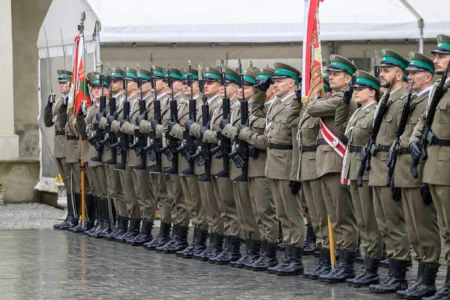 Zdjęcie przedstawia uczestników Święta Straży Granicznej