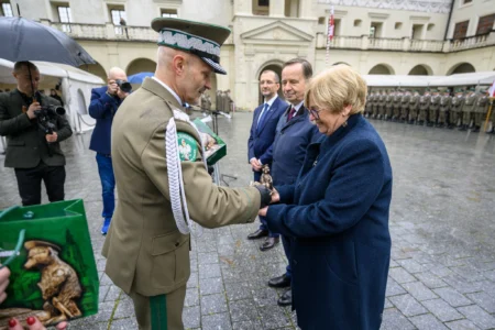 Zdjęcie przedstawia uczestników Święta Straży Granicznej