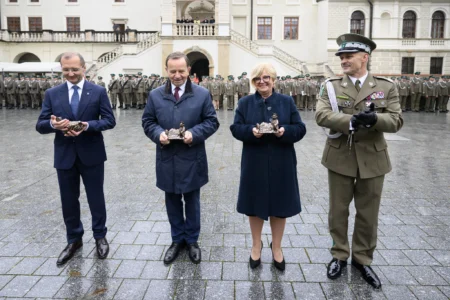 Zdjęcie przedstawia uczestników Święta Straży Granicznej