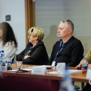 Zdjęcie przedstawia uczestników Wyższych Kursów Obronnych