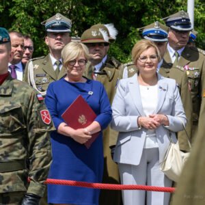 Zdjęcie przedstawia uczestników święta wojsk pancernych i zmechanizowanych