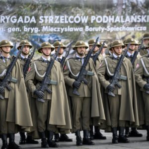 Zdjęcie przedstawia uczestników obchodów Święta 21 Brygady Strzelców Podhalańskich