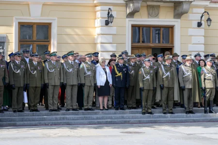 Zdjęcie przedstawia uczestników obchodów Święta 21 Brygady Strzelców Podhalańskich