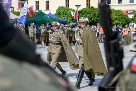 Zdjęcie przedstawia uczestników obchodów Święta 21 Brygady Strzelców Podhalańskich