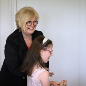 Zdjęcie przedstawia uczestników spotkania z rodzinami zastępczymi