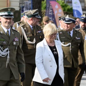 Zdjęcie przedstawia uczestników obchodów Święta 21 Brygady Strzelców Podhalańskich