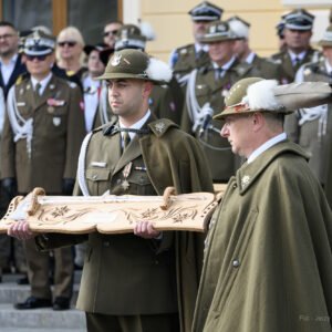 Zdjęcie przedstawia uczestników obchodów Święta 21 Brygady Strzelców Podhalańskich