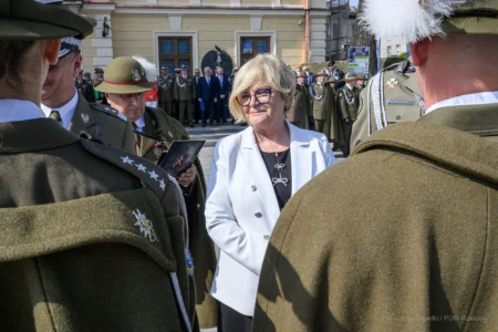 Zdjęcie przedstawia uczestników obchodów Święta 21 Brygady Strzelców Podhalańskich