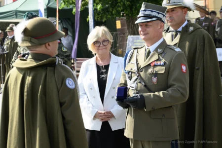 Zdjęcie przedstawia uczestników obchodów Święta 21 Brygady Strzelców Podhalańskich