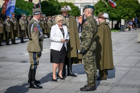 Zdjęcie przedstawia uczestników obchodów Święta 21 Brygady Strzelców Podhalańskich