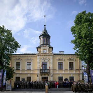 Zdjęcie przedstawia uczestników obchodów Święta 21 Brygady Strzelców Podhalańskich
