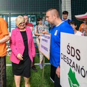 Zdjęcie przedstawia uczestników Spartakiady Środowiskowych Domów Samopomocy