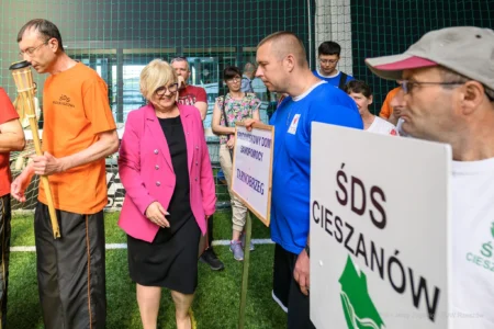 Zdjęcie przedstawia uczestników Spartakiady Środowiskowych Domów Samopomocy