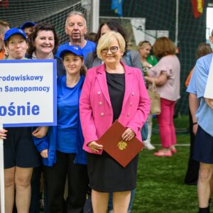 Zdjęcie przedstawia uczestników Spartakiady Środowiskowych Domów Samopomocy
