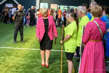 Zdjęcie przedstawia uczestników Spartakiady Środowiskowych Domów Samopomocy