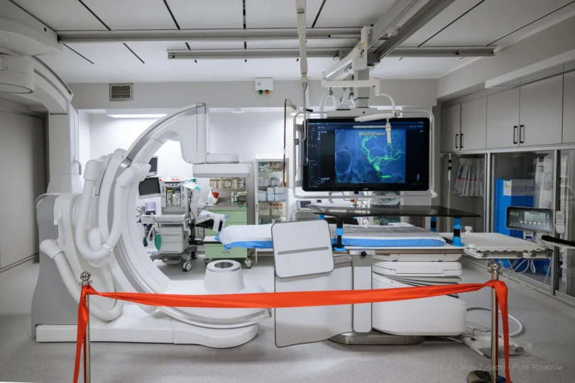 Zdjęcie przedstawia pracownię angiografii w szpitalu nr 2 w Rzeszowie
