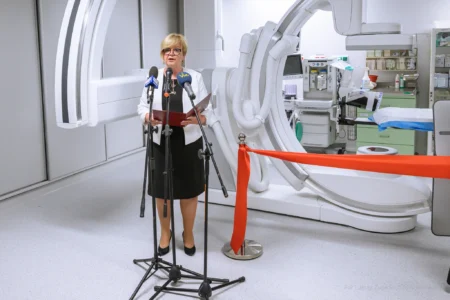 Zdjęcie przedstawia uczestników uroczystości w szpitalu nr 2 w Rzeszowie