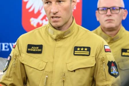 Zdjęcie przedstawia uczestników konferencji prasowej w urzędzie wojewódzkim